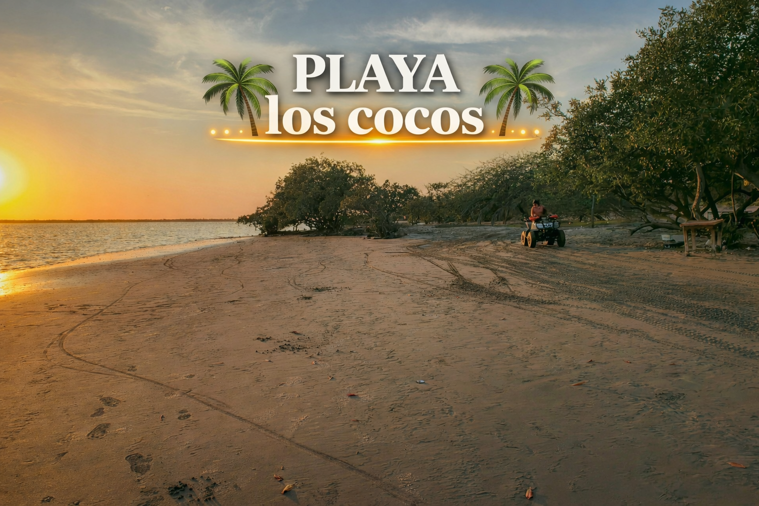 Playa Los Cocos al atardecer
